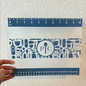 Pampered Chef Blue and White Kitchen Mat NWOT